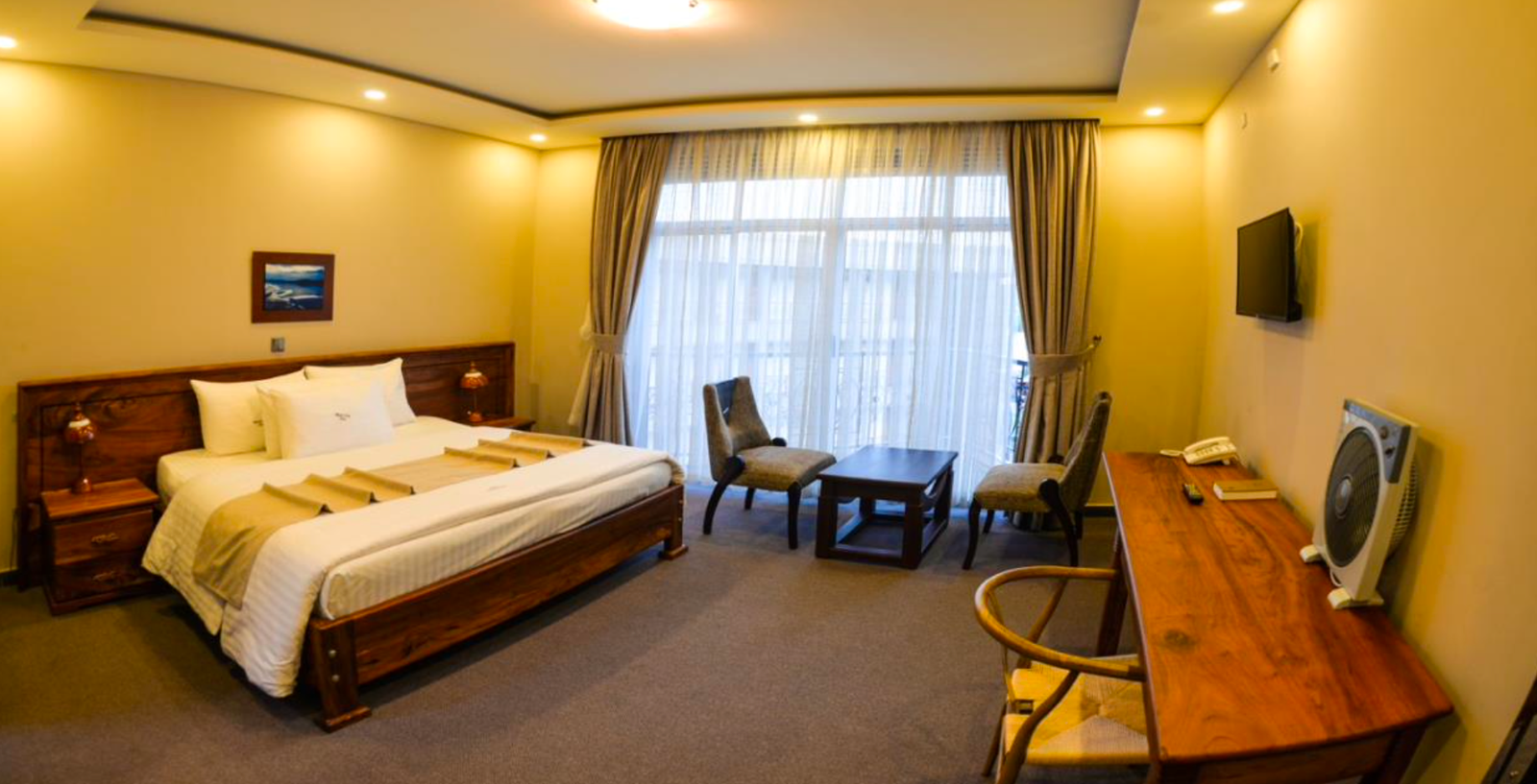 Executive Rooms - Image 3