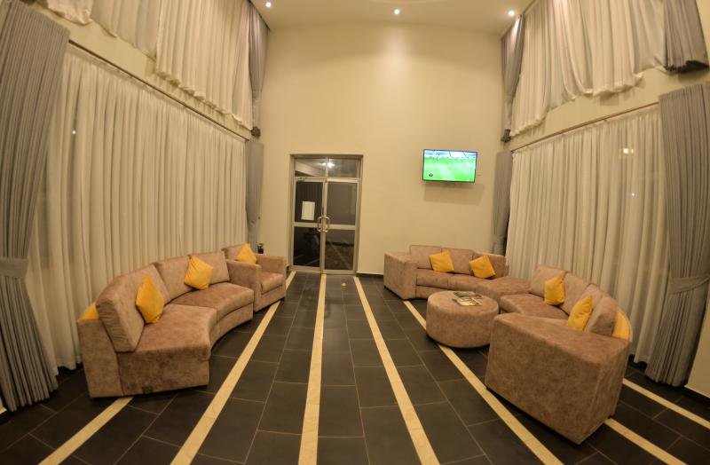 Reception & Lobby - Image 4