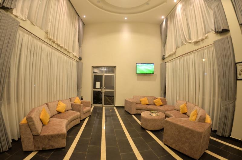 Reception & Lobby - Image 5